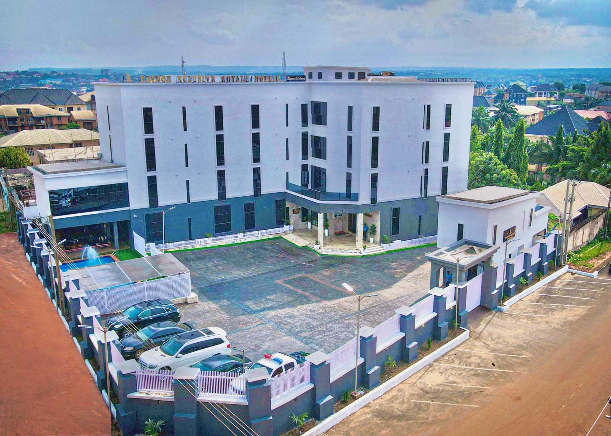 Prince Xclusive Royale Hotels Awka Екстер'єр фото