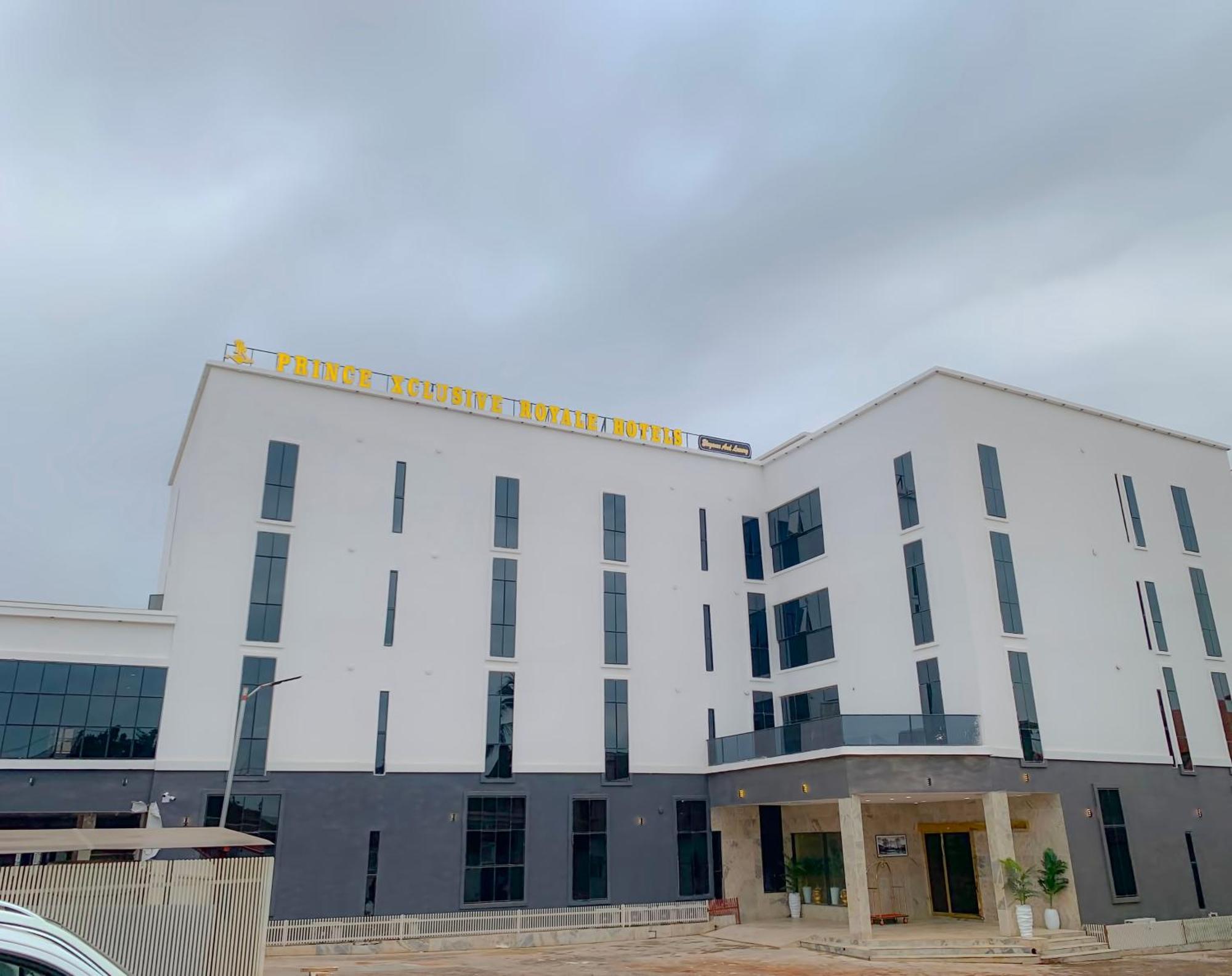 Prince Xclusive Royale Hotels Awka Екстер'єр фото
