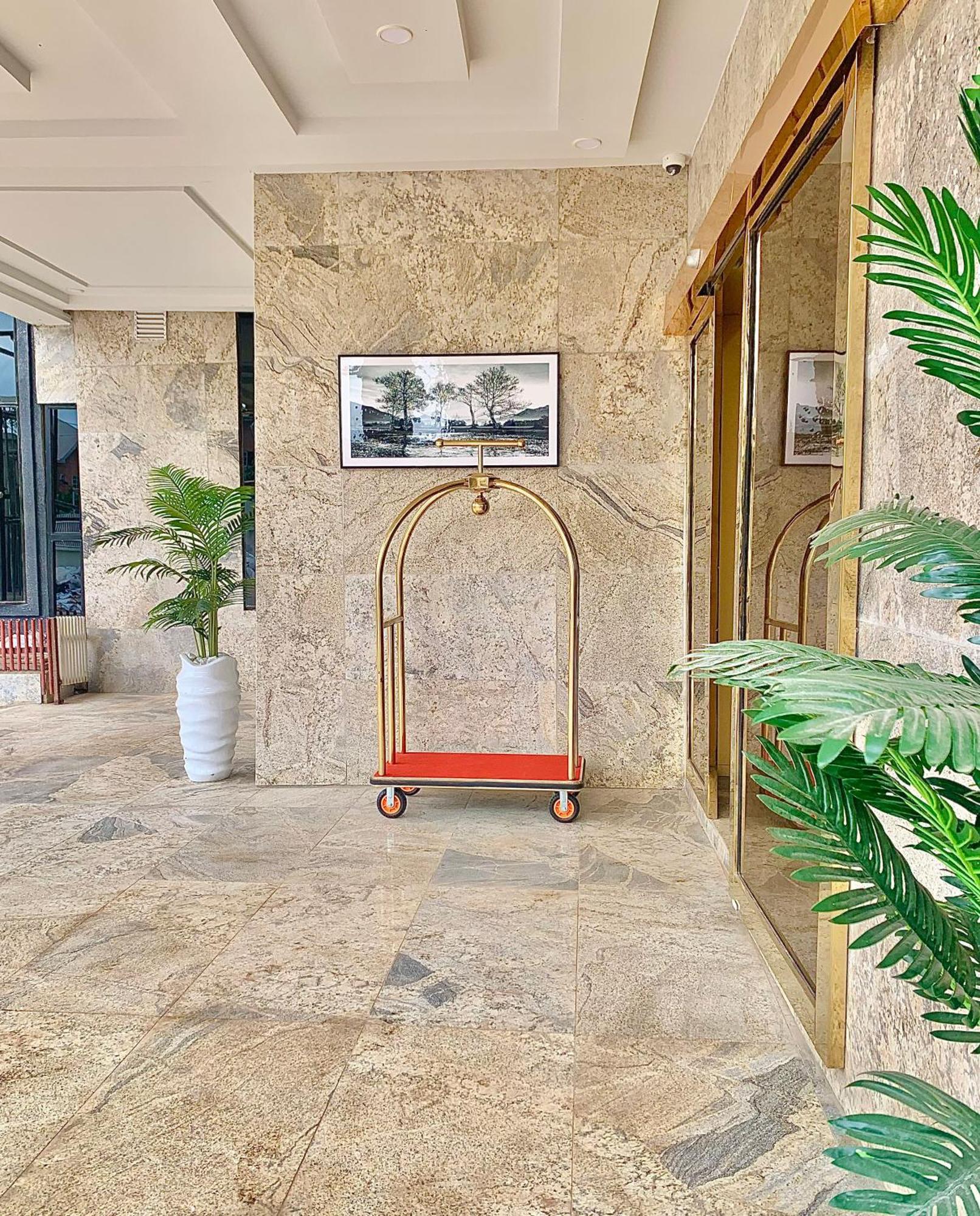Prince Xclusive Royale Hotels Awka Екстер'єр фото